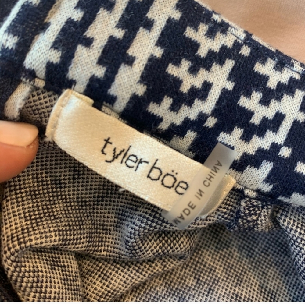 Tyler Boe Houndstooth Tunic Size Small - image 5